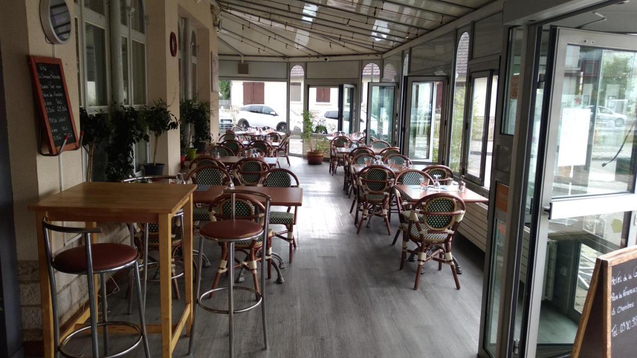 Hotel Restaurant Les Templiers Монбар Екстер'єр фото